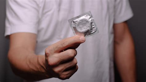 Blowjob ohne Kondom Hure Zonen